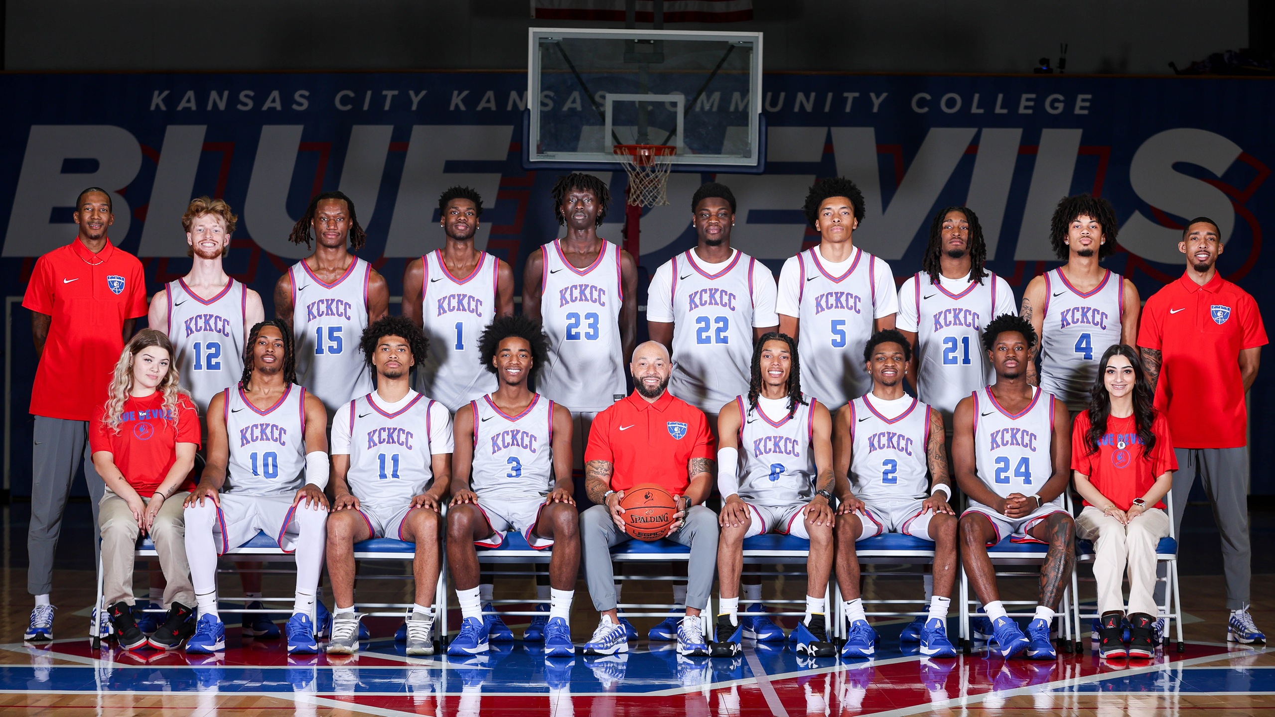 Men&rsquo;s Basketball Falls in Opening Round