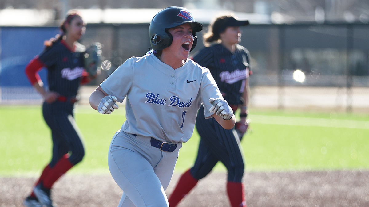 Blue Devils Hijack the Pirates&rsquo; Ship in Road Sweep