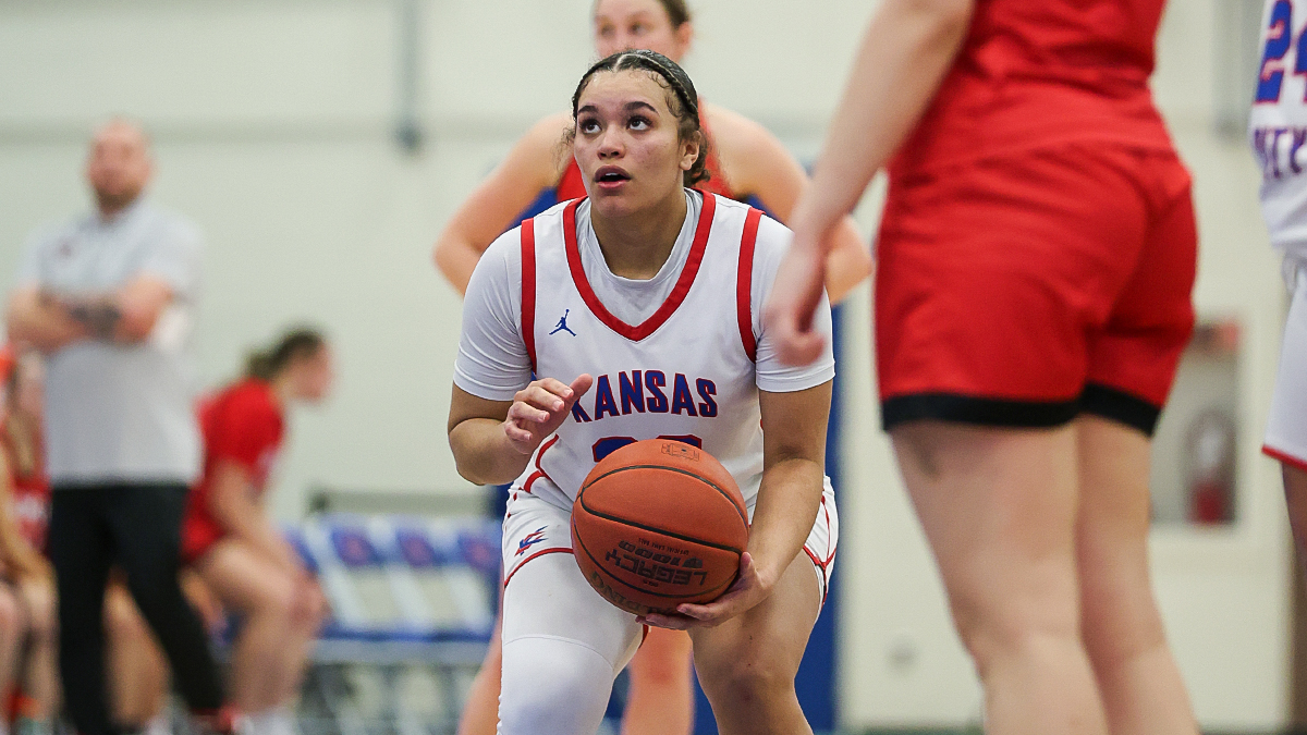 Late Surge Lifts Pirates Past KCKCC Women&rsquo;s Basketball